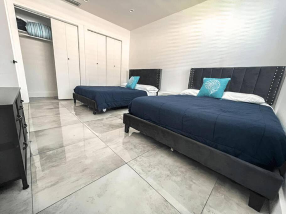Luxurious & Modern Open Floor Plan Heated Pool Villa Hollywood Zewnętrze zdjęcie