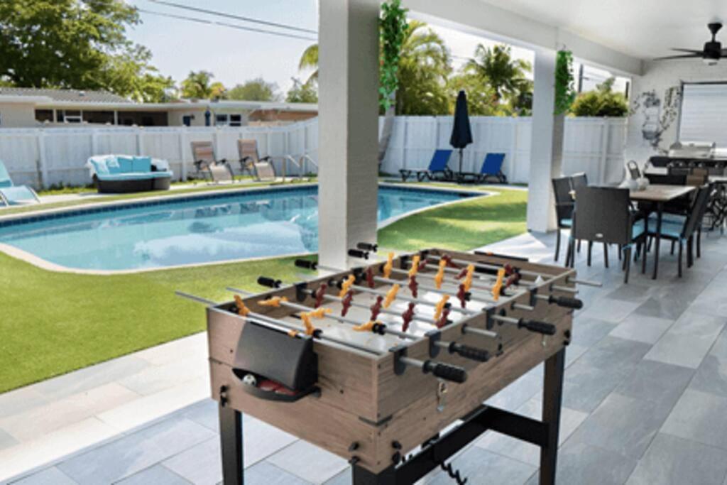 Luxurious & Modern Open Floor Plan Heated Pool Villa Hollywood Zewnętrze zdjęcie